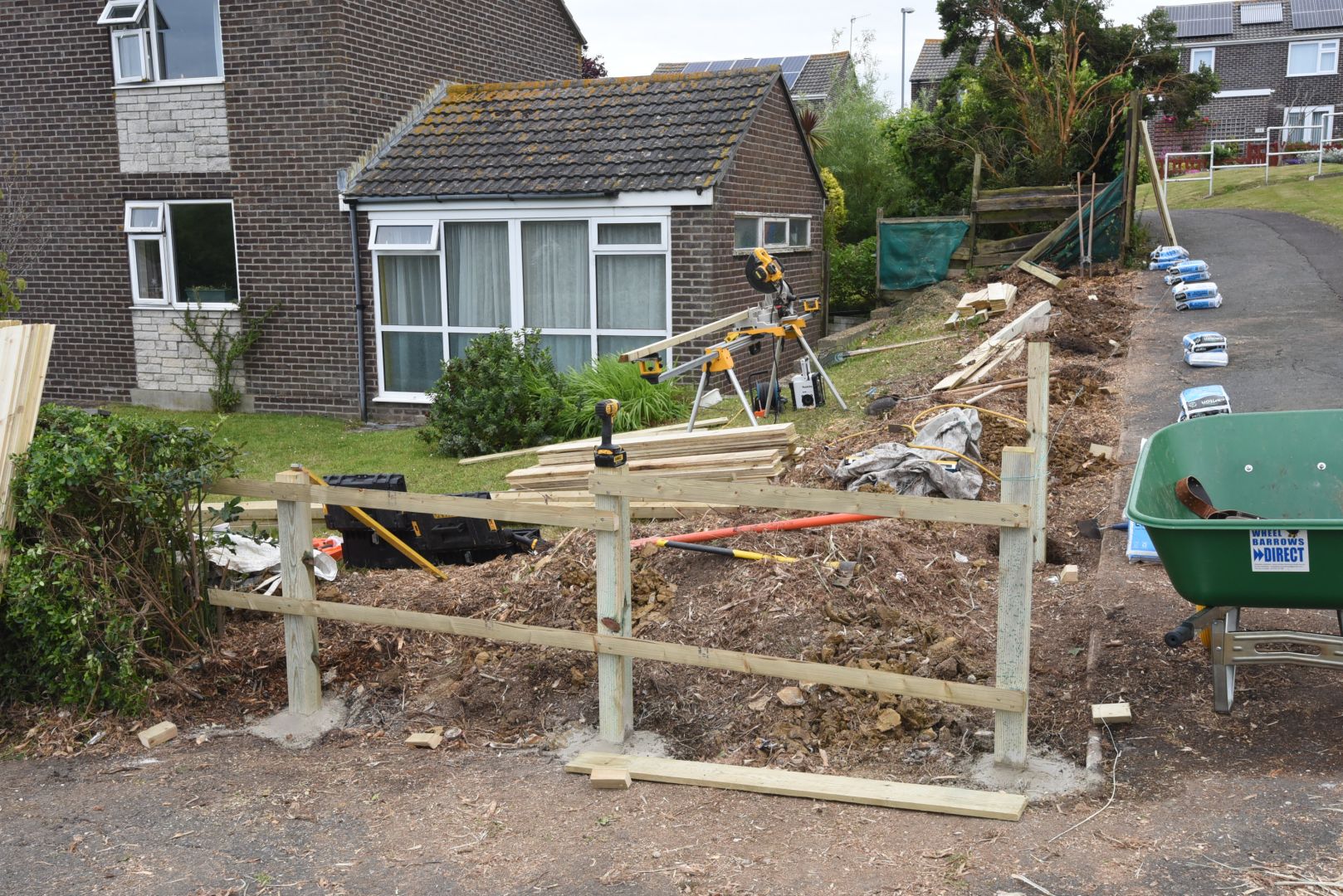 fencing, featherboard, Weymouth, Weymouth fencing, fencing specialists, Weymouth fencing specialists